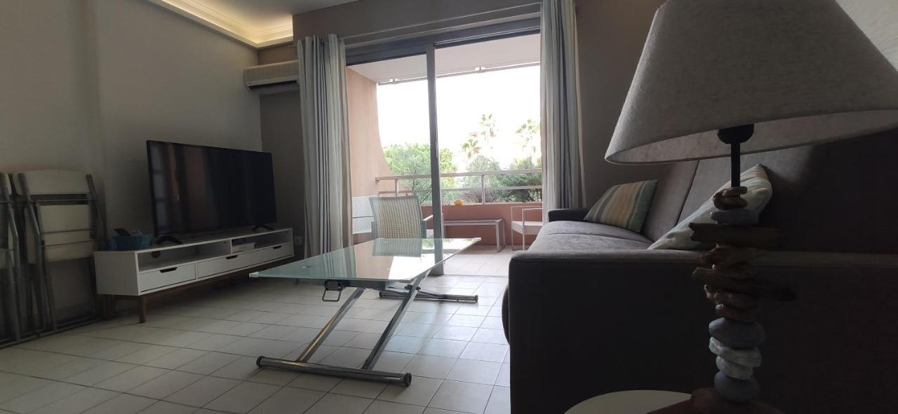 Jujuceline83 Apartment Frejus Bagian luar foto