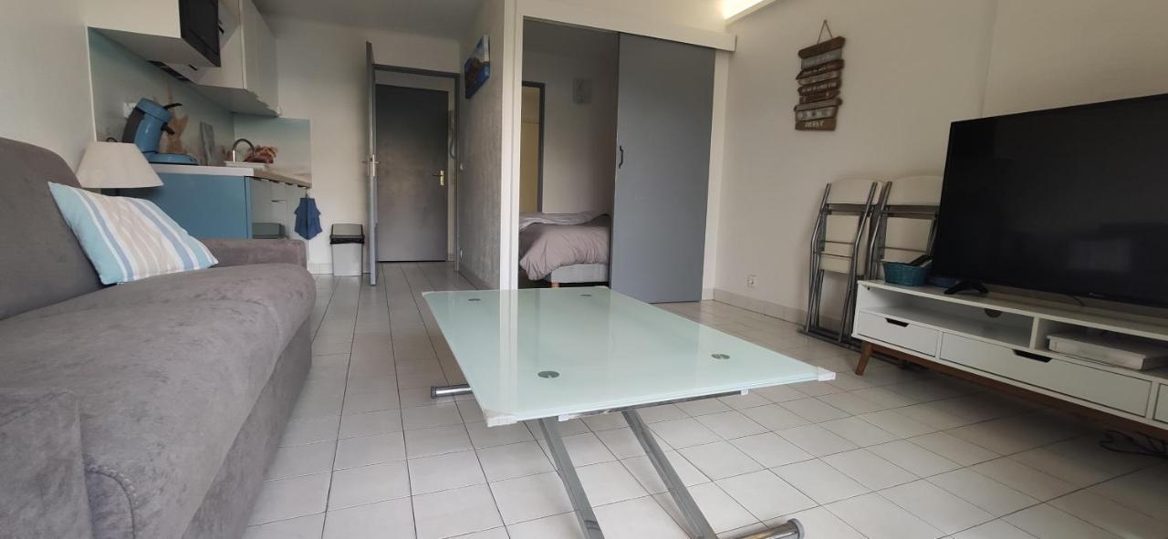 Jujuceline83 Apartment Frejus Bagian luar foto